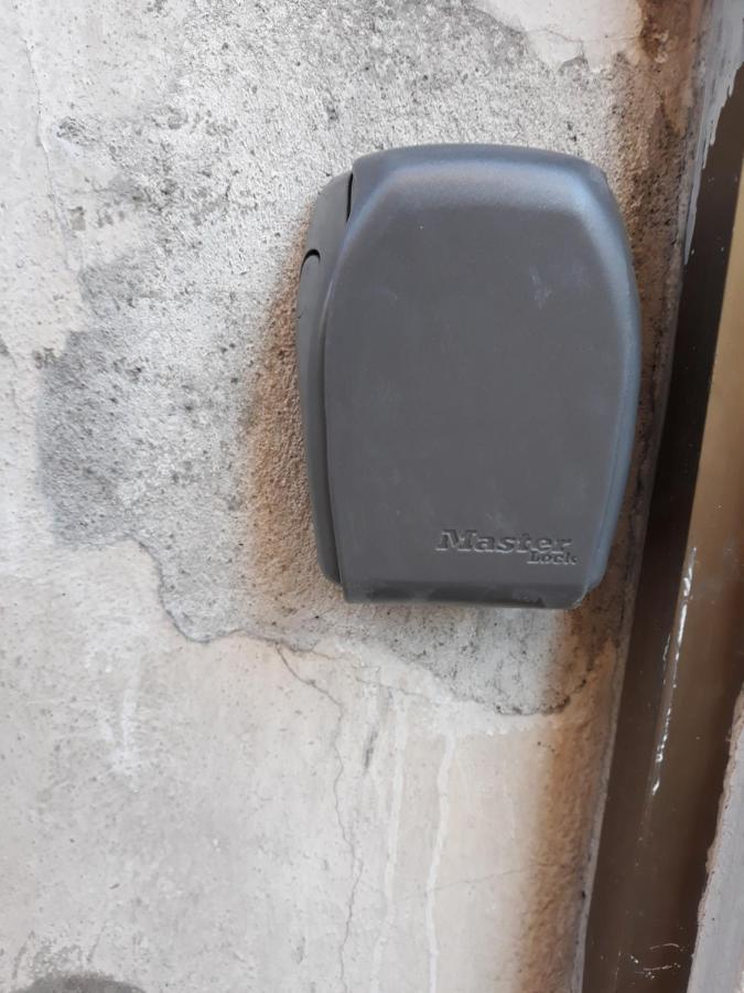 5 Minutes Des Arenes, Parking Gratuit, 6 Couchages Nimes Exterior photo